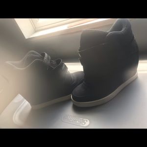 Ankle boots